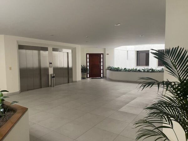 VENTA DE EXCELENTE APARTAMENTO EN USAQUÉN BOGOTÁ - Imagen 2