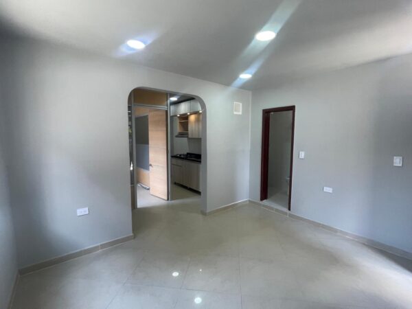 ARRIENDO APARTAESTUDIO EN CHAPINERO - Imagen 2